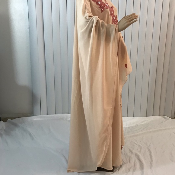 Dress - Picture 5 of 8